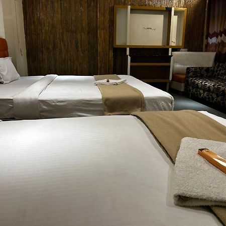 Hotel Empire Ujjain Exterior photo